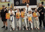 "Worek" medali wywalczyli młodzi karatecy ze szkoły "Kyokushin" z Grudziądza