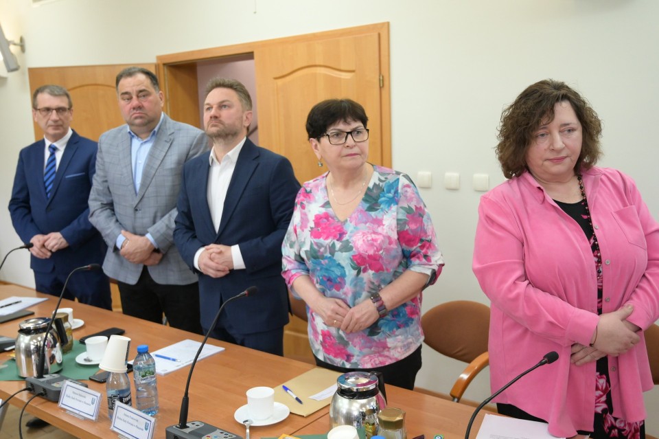 Radni Rady Powiatu Pleszewskiego VI kadencji obradowali po...