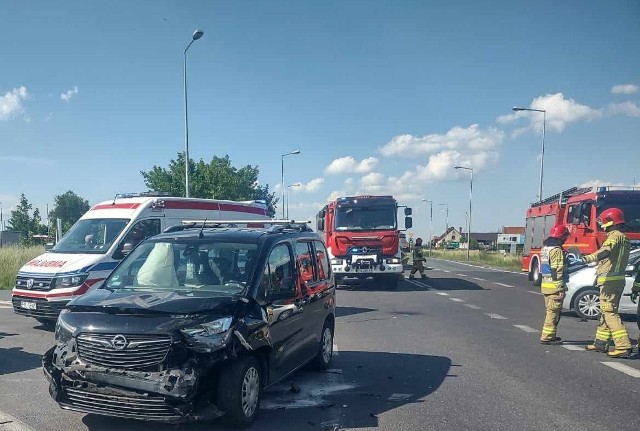 27 maja doszło do zderzenia samochodów na ulicy Koźmińskiej w Pleszewie. Na szczęście żadna z osób biorących udział w zdarzeniu nie odniosła ran. Oboje kierujący byli trzeźwi. Sprawczyni kolizji została ukarana mandatem