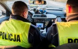W Kruszwicy policjanci pomogli ojcu zawieźć syna do szpitala