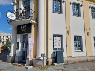 A100 Cafe
