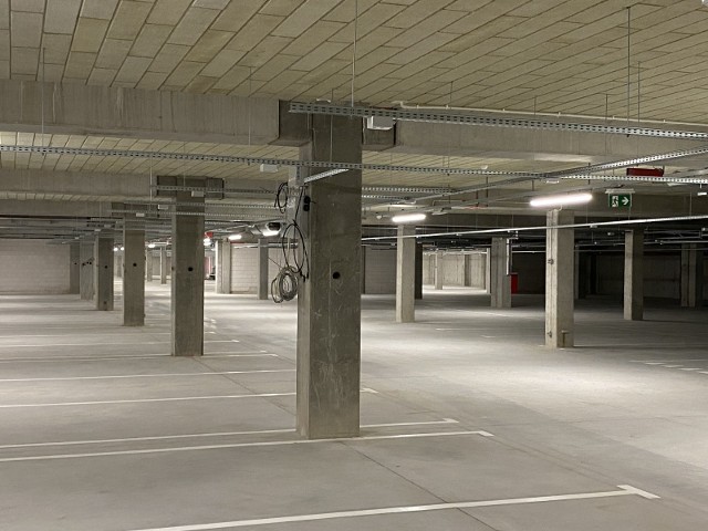 Parking podziemny pod galerią Starówka mieści 350 miejsc
