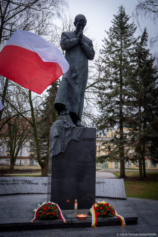 Związkowcy z „Solidarności” i władze upamiętnili ofiary stanu wojennego