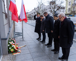 Związkowcy z „Solidarności” i władze upamiętnili ofiary stanu wojennego