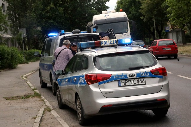Do wypadku doszło w miejscowości Stare Groszki. Policja otrzymała wezwanie po 2 w nocy.