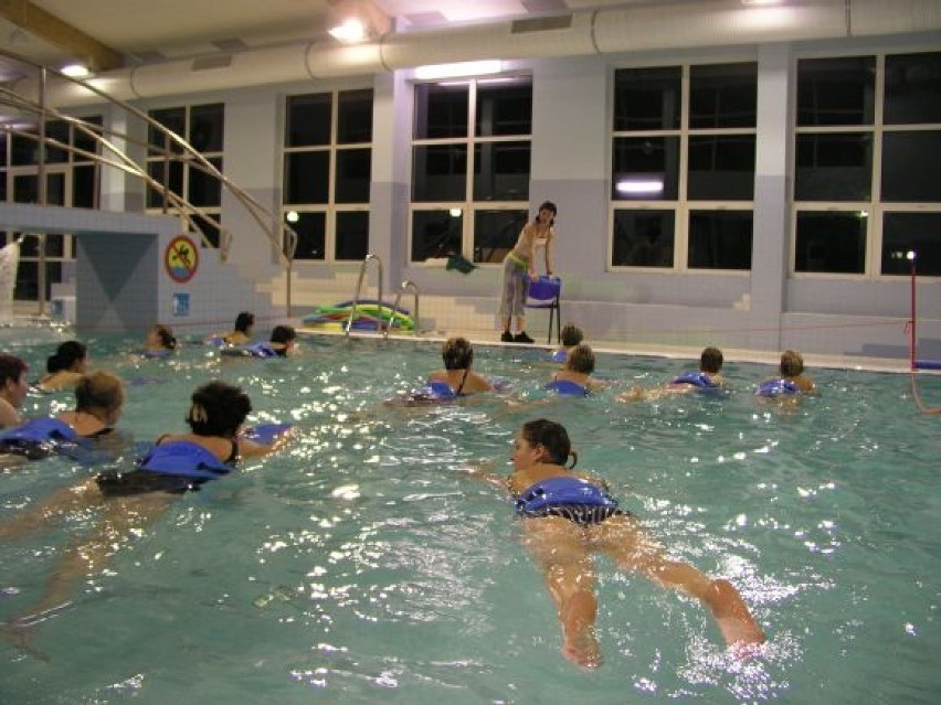 W nieckach basenu w Gnieźnie wykryto Legionellę. Przeprowadzono odkażanie