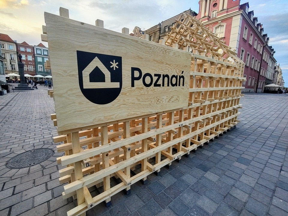 Nowe logo miasta Poznań w wariancie czarnym. Projektanci...