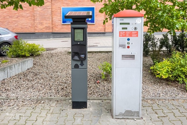 Nowe parkomaty w Poznaniu, w większości przypadków, nie będą przyjmowały gotówki. Płacić będzie można kartą lub blikiem.