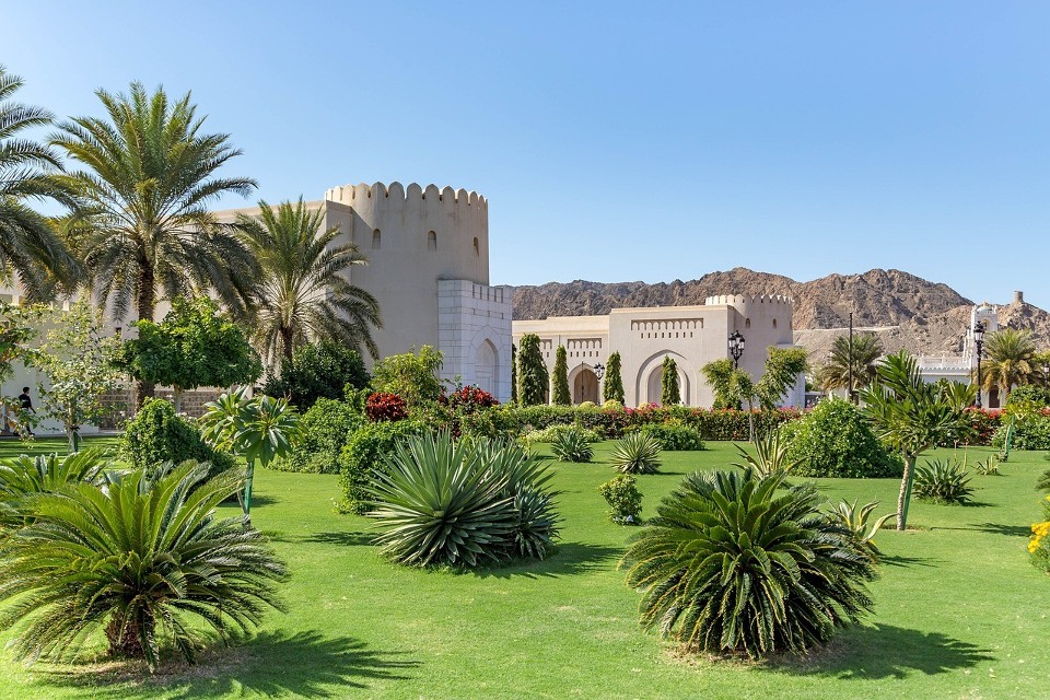 Oman to państwo w Azji, leżące na Półwyspie Arabskim, nad...