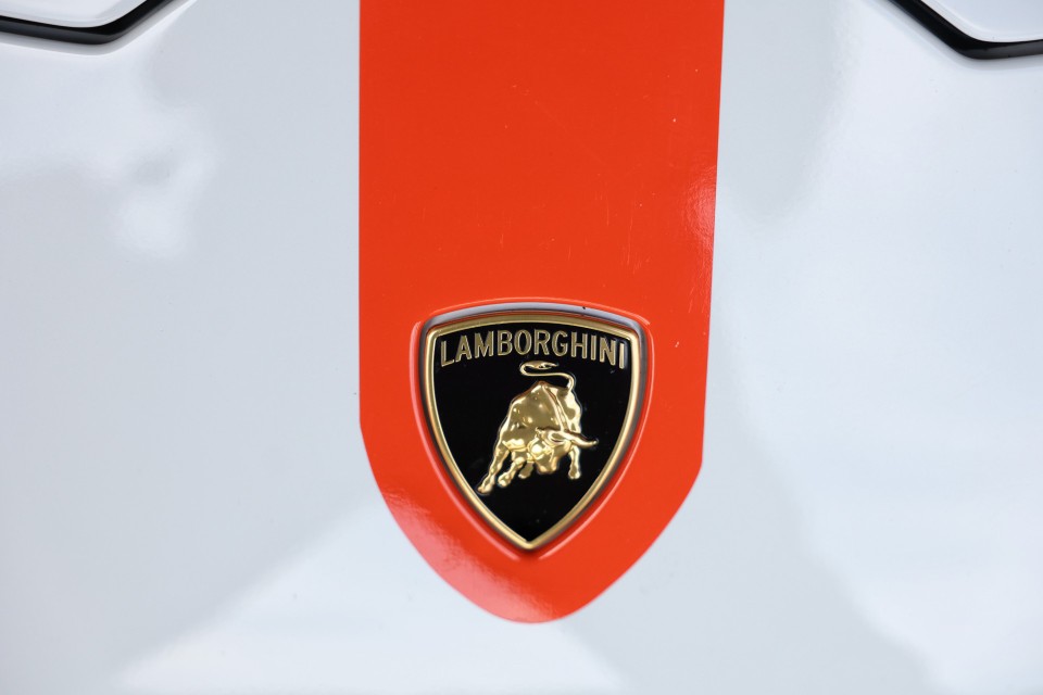 Bazująca na Lamborghini Huracan Evo maszyna została...