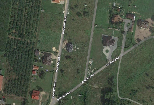 Jest Ulica Rezydencka. Miało być od „rezydencji” wyszło od „rezydentów”