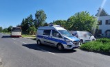 Zderzenie osobówki z autobusem miejskim w Lesznie 