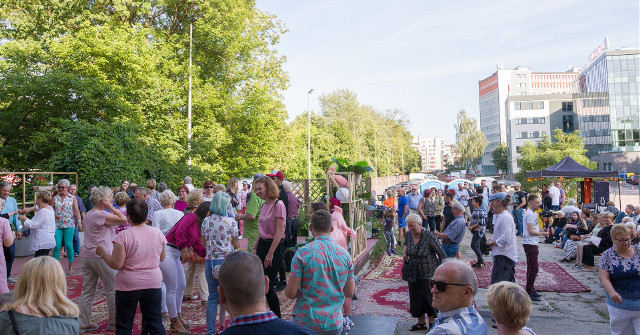 Międzypokoleniowa potańcówka już w niedzielę, 3 sierpnia w Białymstoku! Wszystko w ramach świętowania jubileuszu 60-lecia Galerii Arsenał