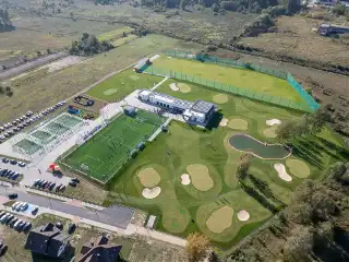 Wielkie otwarcie kompleksu sportowego. Do gry w golfa, padla i futbol
