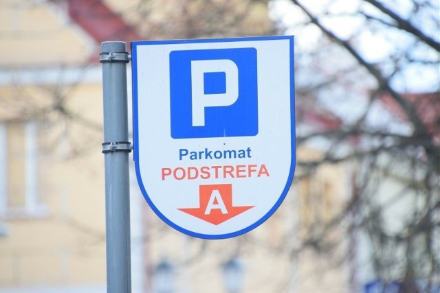 Od listopada drożej za parkowanie w Białymstoku. Najbardziej podwyżkę odczują kierowcy parkując w pobliżu szpitali. Nie będzie speculg