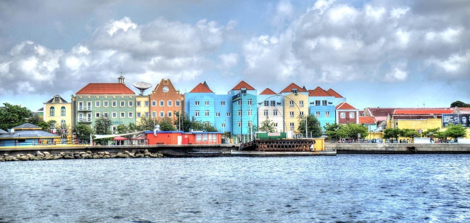Kolorowe domy w Willemstad, Curacao.