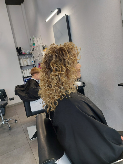 Salon Fryzjerski Istellita , Gdynia